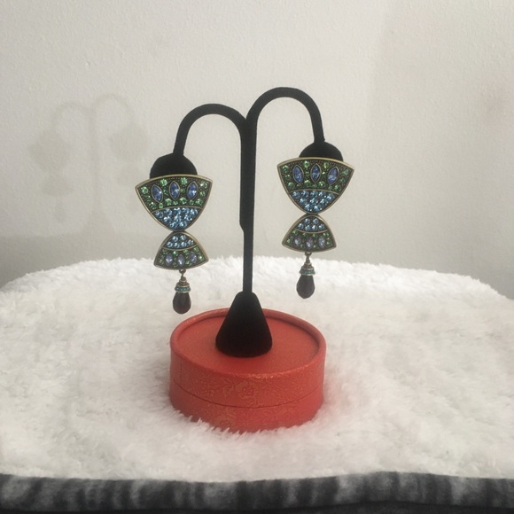 LaVintage Custom Bell Shape Clip on Earrings - Picture 3 of 9